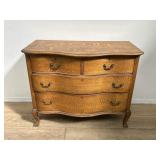 Vintage tiger oak 4 drawer dresser