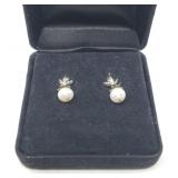 Sterling silver & pearl set of pierced earrings