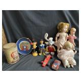 Lot of vintage items