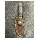 Damascus steel fixed blade wood handled knife