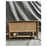 Mid century modern zenith radio 16"l x 8"w x 10"h