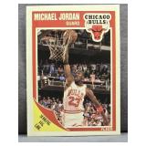 1989-90 Fleer #21 Michael Jordan Basketball Card.