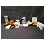 Box of miscellaneous items: pottery bowls, mugs,