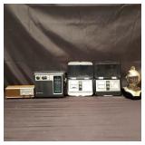 Group of vintage radios and clocks