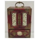 Vintage Chinese jewelry chest with jadite inlaid