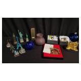 Box of miscellaneous, miniature Statue of L