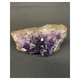 Amethyst quartz specimen