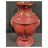 Bombay Chinese vase w/lion head motif