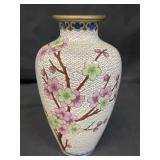 Vintage Chinese cloisonnï¿½ vase