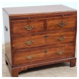 Hekman 4-drawer bachelor chest