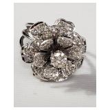 14k white gold and diamond flower ring