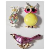 Group of vintage brooches Lisner Moonglow owl,