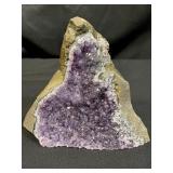 Amethyst quartz specimen