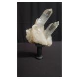 Quartz rock specimen