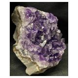 Amethyst quartz specimen