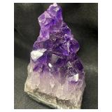 Amethyst quartz specimen