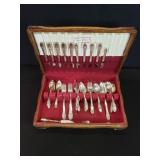 Rogers Bros. 98 pieces silver plate flatware