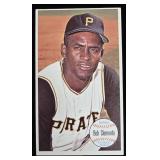 1964 Topps Giants #11 Roberto Clemente Baseball