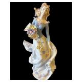 Sorelle porcelain figurine