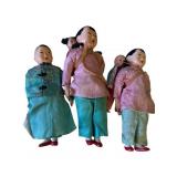 Lot of vintage Asian dolls