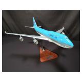 Korean Air Boeing 747-400 model airplane