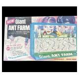 Vintage 1969 Uncle Miltons Giant Ant Farm