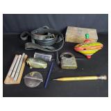 Box of miscellaneous vintage padlock, 1930 snow