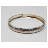 Sterling silver etched and hinger bangle bracelet