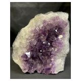Amethyst quartz specimen