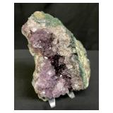 Amethyst quartz specimen