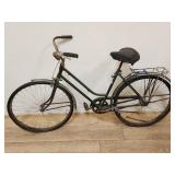 Vintage Schwinn beach cruiser