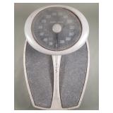 Vintage Health-o-Meter analog bathroom scale