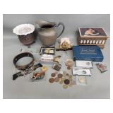Box of miscellaneous flower pot, jewelry box,