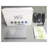 Nintendo Wii w/original box, Wii controllers and
