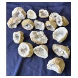 Lot of 16 geode specimens