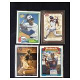 Lot of Andre Dawson signed baseball cards