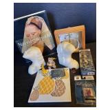 Misc vintage items, marble bookends, Steiff,