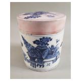 Chinese porcelain lidded tea caddy