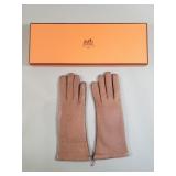 Pair of Hermï¿½s veritable cachemire leather gloves
