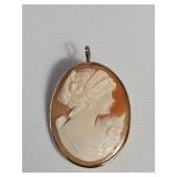 Cameo pendant/brooch set in 14k yellow gold