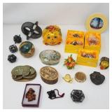 Group of trinkets and trinket boxes