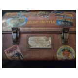 Aladdin globe Trotter tin lunchbox