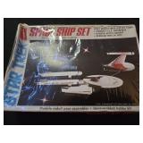 Vintage 1976 Star Trek space ship set model kit