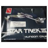 Vintage 1984 Star Trek klingon cruiser model kit