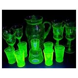 15pc vintage etched uranium glass pitcher & cups