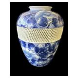 Vintage Japanese porcelain vase