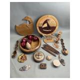 Wood bowls, plaque, salad set, fruits etc box lot
