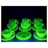19pc vintage Federal Glass uranium green glass