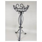 Vintage wrought iron Spanish-style placilanter