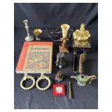 Lot of vintage items